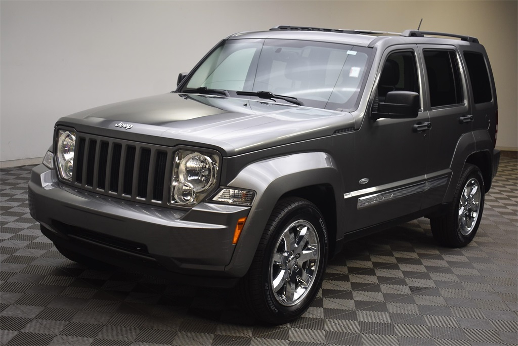 Pre-Owned 2012 Jeep Liberty Limited 4D Sport Utility in Akron ...