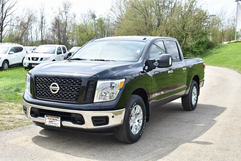 New 2019 Nissan Titan SV 4D Crew Cab in Akron #5N19229 | Fred Martin Nissan