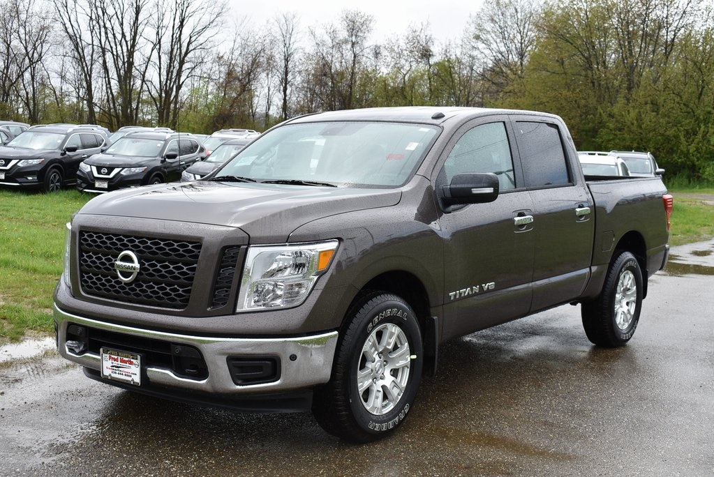 New 2019 Nissan Titan SV 4D Crew Cab in Akron #5N19198 | Fred Martin Nissan