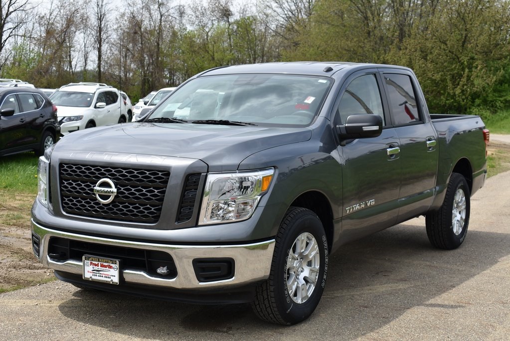 New 2019 Nissan Titan SV 4D Crew Cab in Akron #5N19230 | Fred Martin Nissan