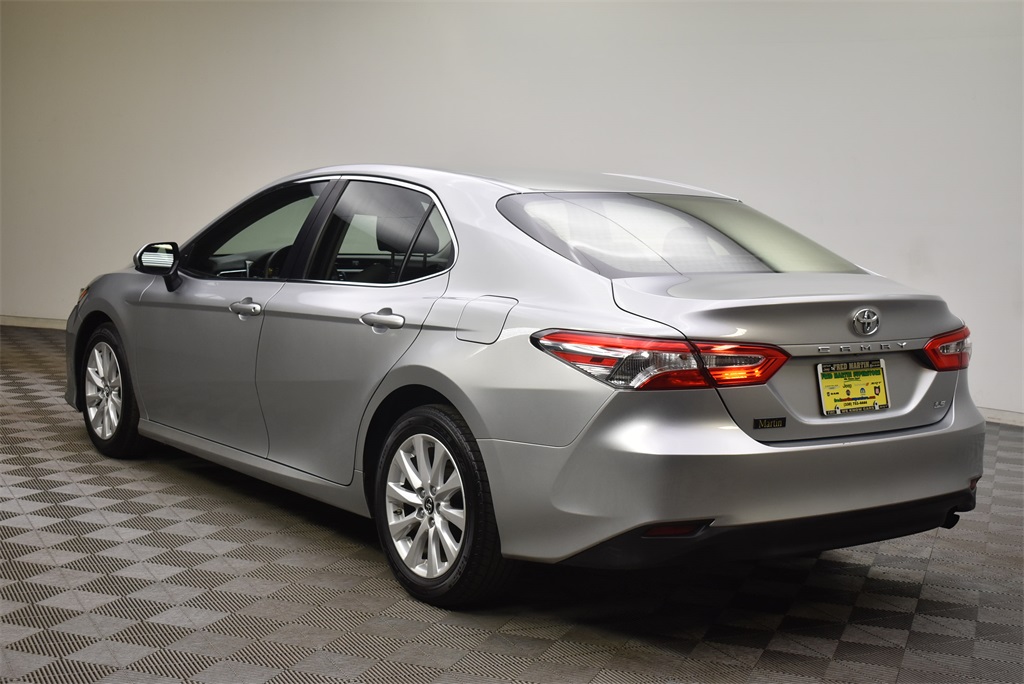 Pre-owned 2018 Toyota Camry Le 4d Sedan In Akron #1c201197a 